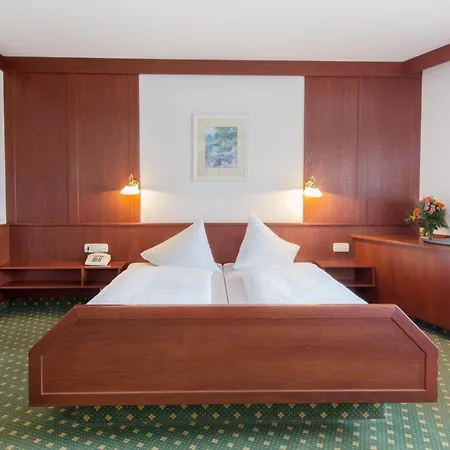 Jaegerhaus 3* מקנבורן