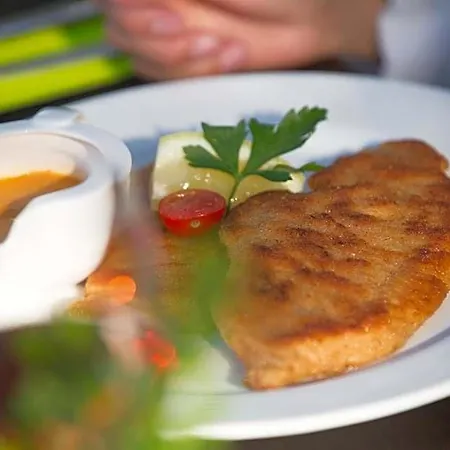 Restaurant Jaegerhaus 梅肯博伊伦