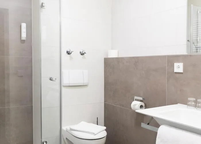 ホテル Restaurant Jaegerhaus メッケンベウーレン