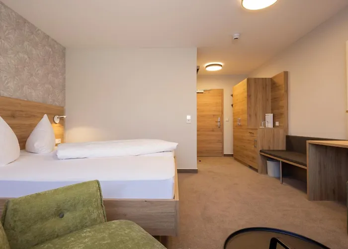 ホテル Restaurant Jaegerhaus メッケンベウーレン